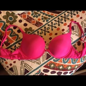 Brand New Victoria’s Secret Bra 36C